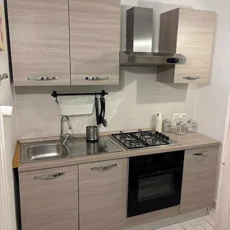 Apart-hotel Resta Cu Mme A Chiaia 4*