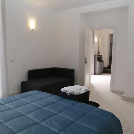 Aparthotel Resta Cu Mme A Chiaia