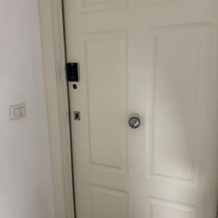 Resta Cu Mme A Chiaia Hotel apartamentowy Neapol