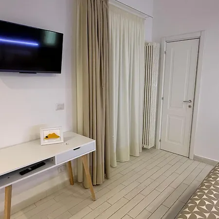 Aparthotel Resta Cu Mme A Chiaia *