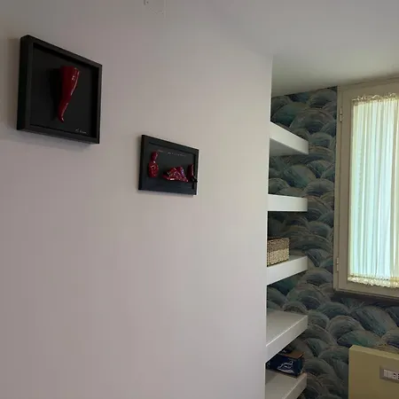 Aparthotel Resta Cu Mme A Chiaia Naples