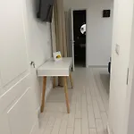 Resta Cu Mme A Chiaia Nyaraló *