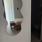 Resta Cu Mme A Chiaia *