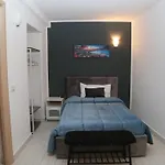 Resta Cu Mme A Chiaia