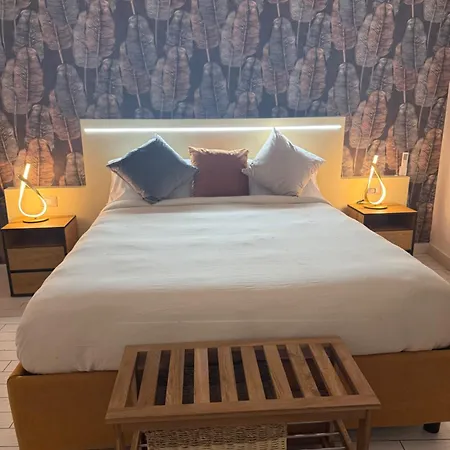 Aparthotel Resta Cu Mme A Chiaia Napels