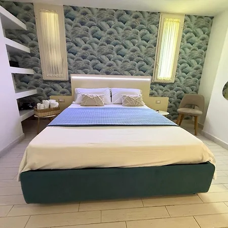 Resta Cu Mme A Chiaia Aparthotel Napels