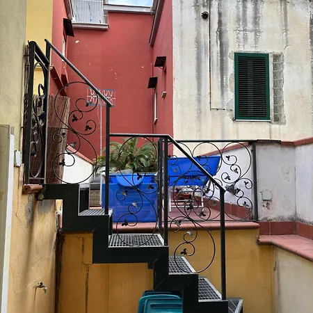 Aparthotel Resta Cu Mme A Chiaia Napels