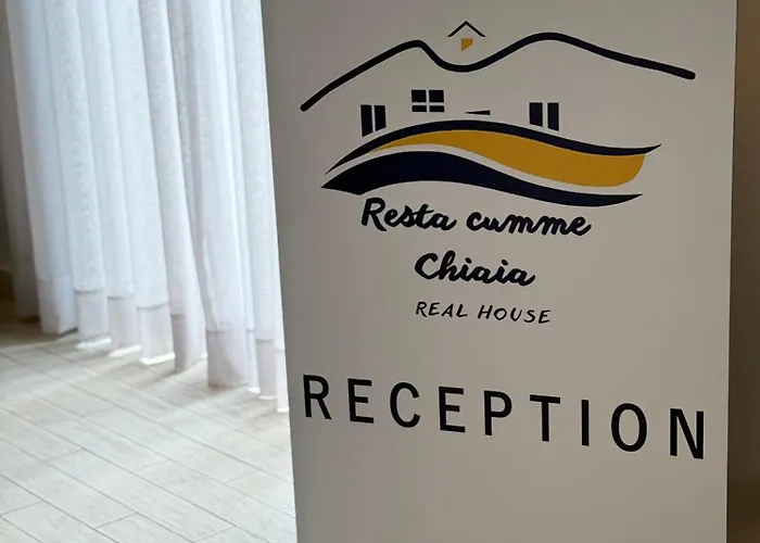 Resta Cu Mme A Chiaia *