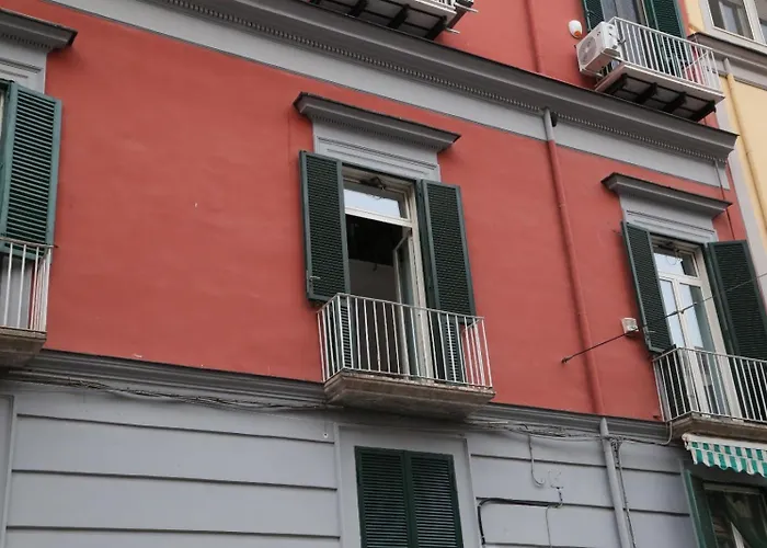 Resta Cu Mme A Chiaia Casa vacanze